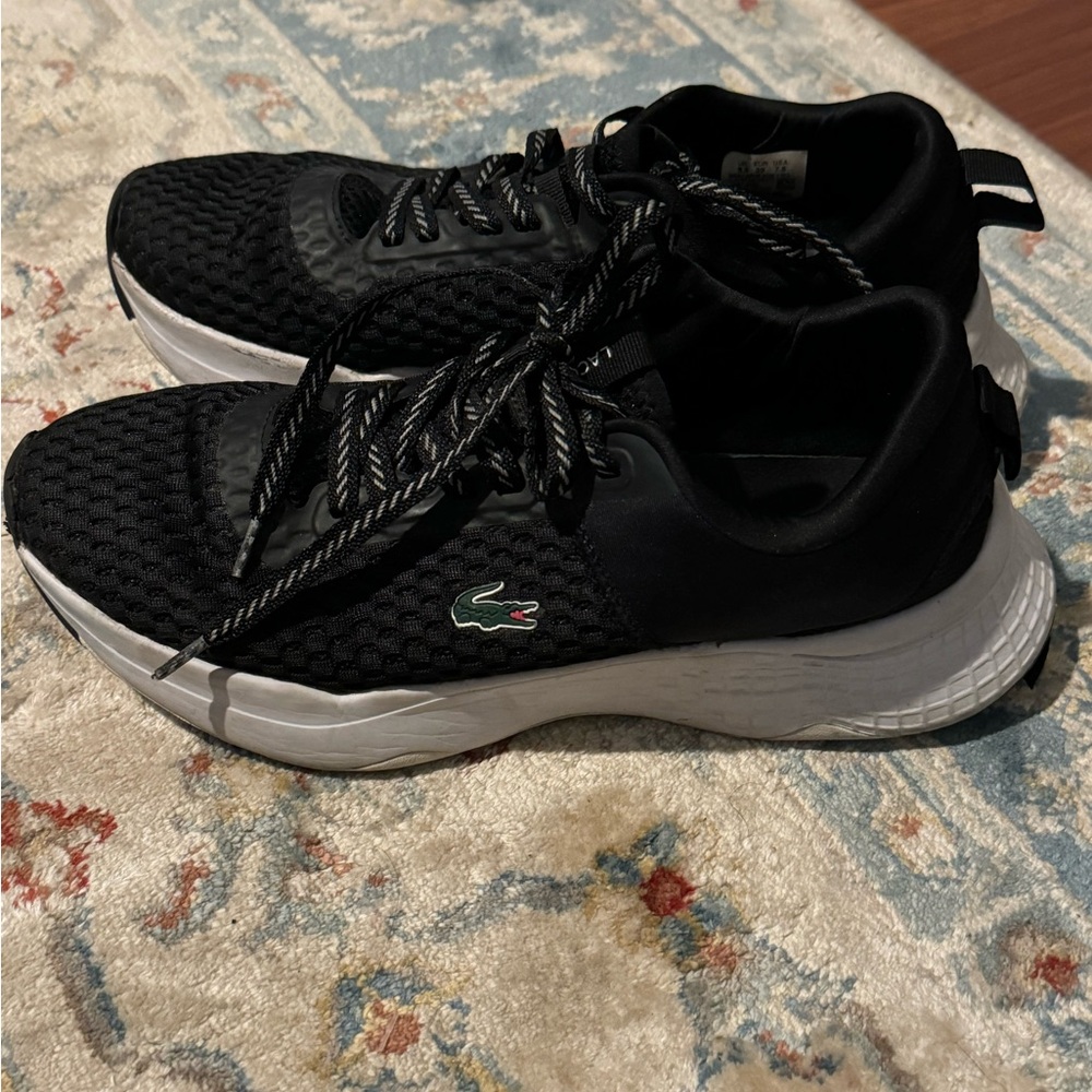 Womens lacoste sneakers 7.5